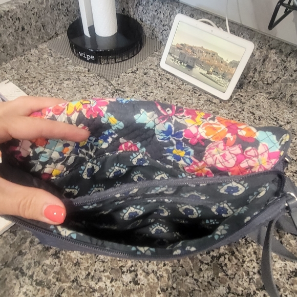 Vera Bradley crossbody - Picture 3 of 4